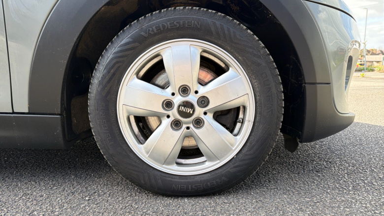 MINI Hatchback 1.5 Cooper 5dr Petrol Hatchback